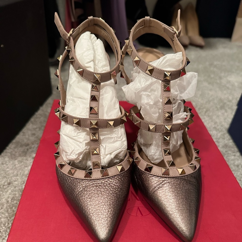 Valentino Rockstuds